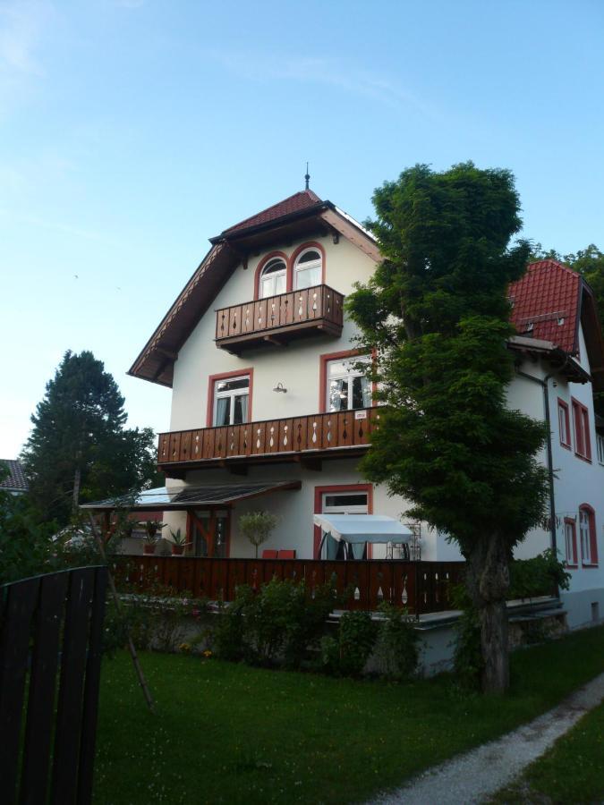 Apartments Alte Villa ガルミッシュ・パルテンキルヒェン エクステリア 写真