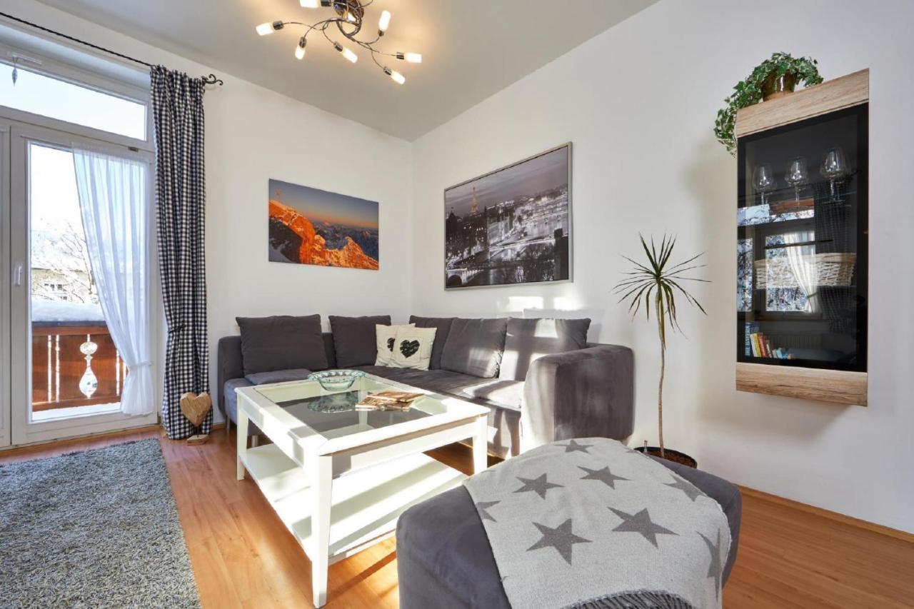Apartments Alte Villa ガルミッシュ・パルテンキルヒェン エクステリア 写真