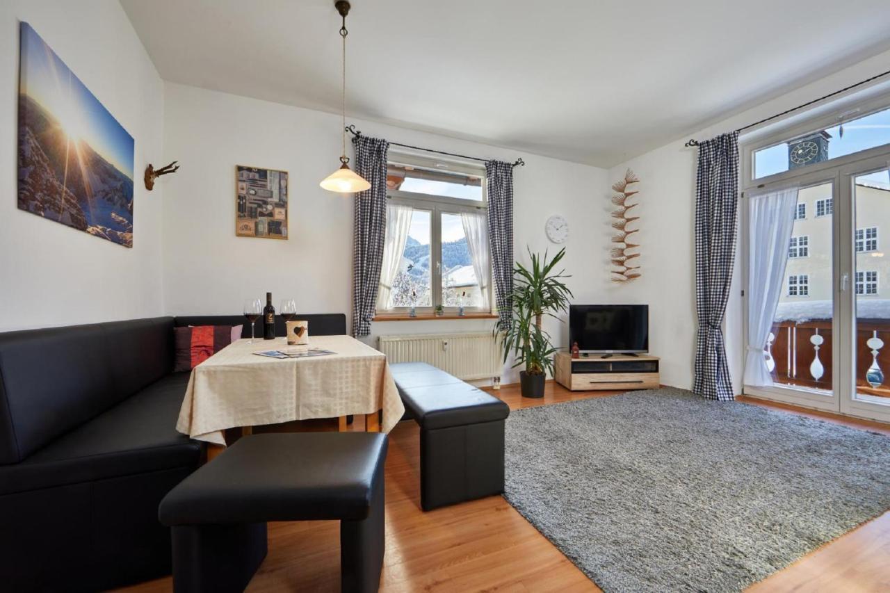 Apartments Alte Villa ガルミッシュ・パルテンキルヒェン エクステリア 写真