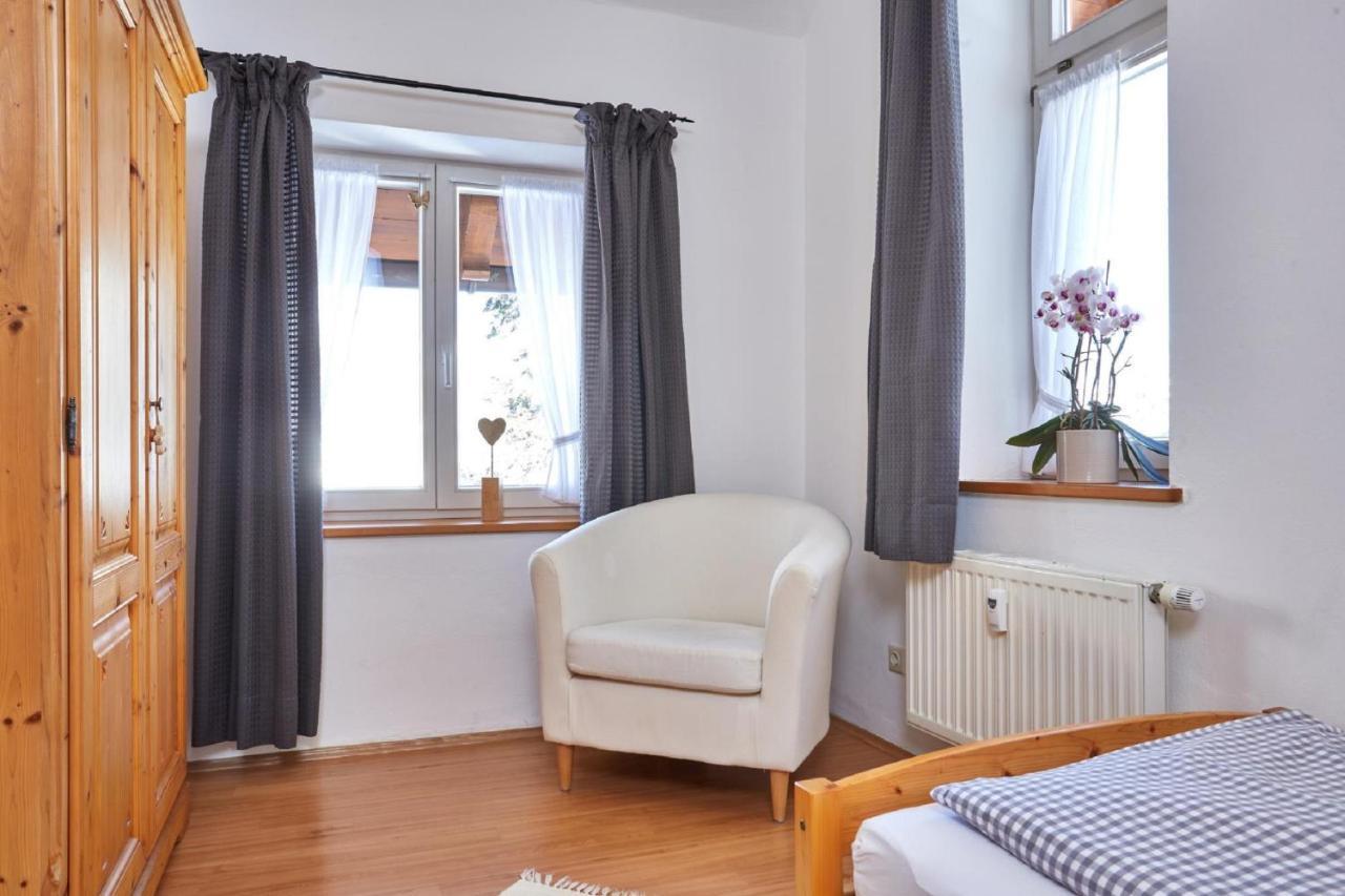 Apartments Alte Villa ガルミッシュ・パルテンキルヒェン エクステリア 写真