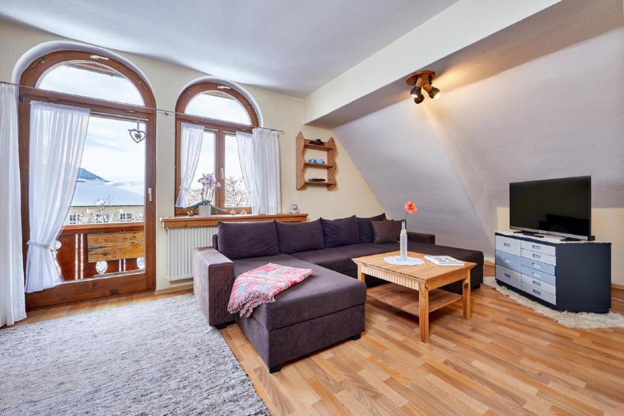Apartments Alte Villa ガルミッシュ・パルテンキルヒェン エクステリア 写真