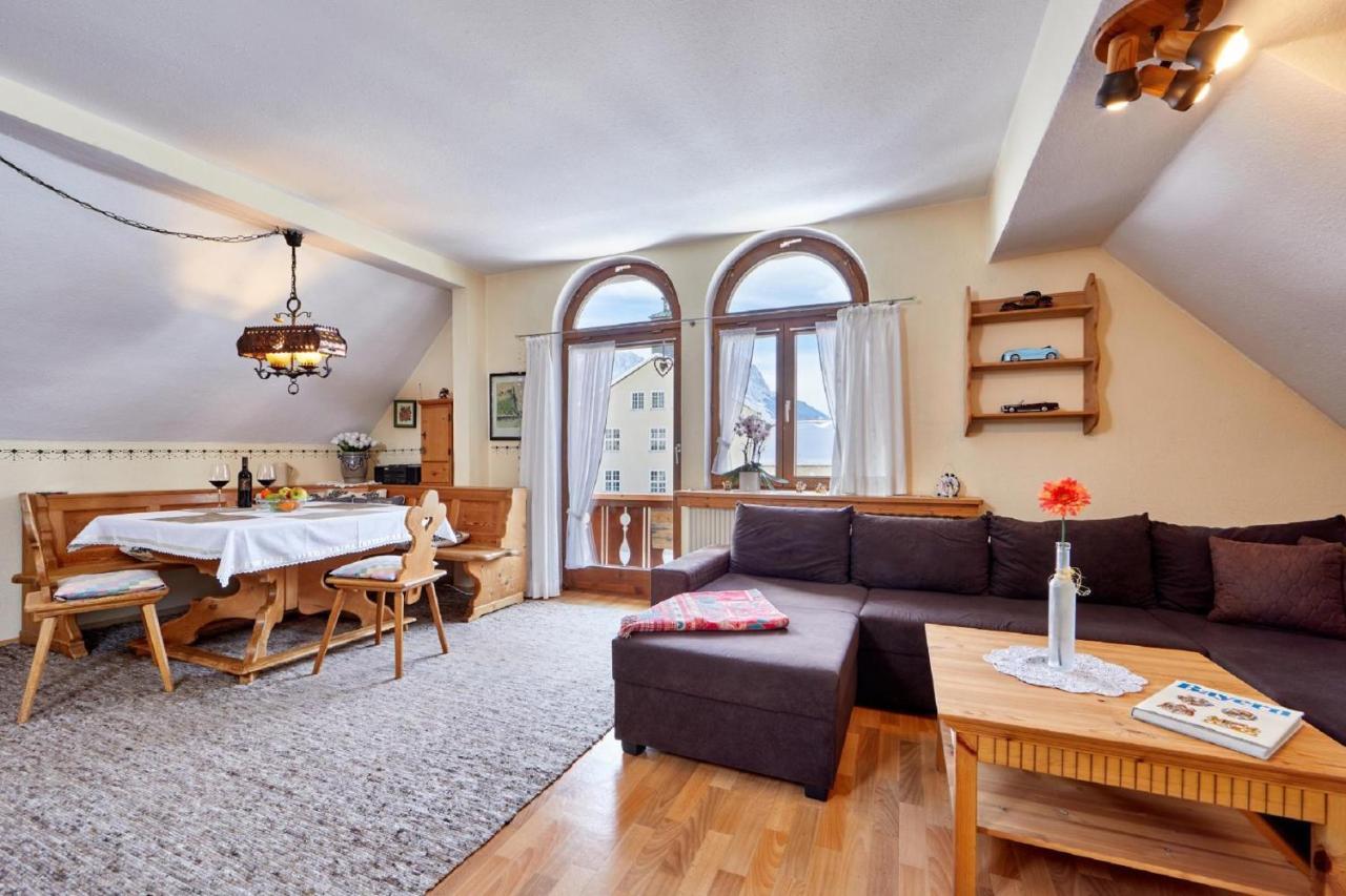 Apartments Alte Villa ガルミッシュ・パルテンキルヒェン エクステリア 写真