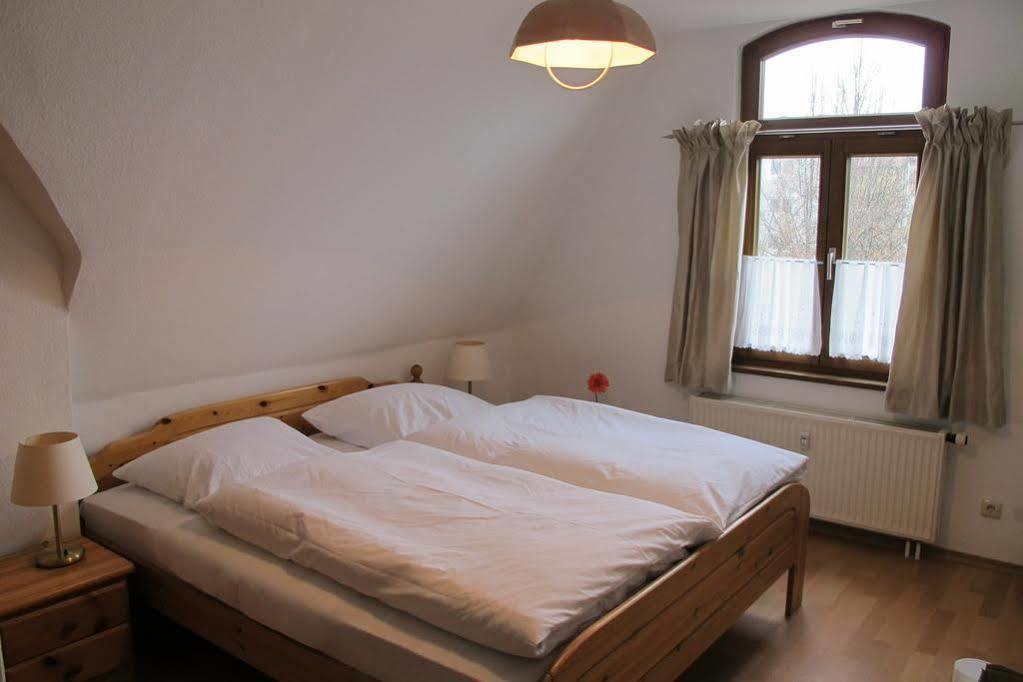 Apartments Alte Villa ガルミッシュ・パルテンキルヒェン エクステリア 写真