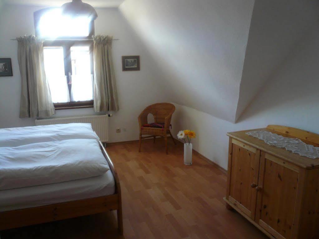 Apartments Alte Villa ガルミッシュ・パルテンキルヒェン エクステリア 写真